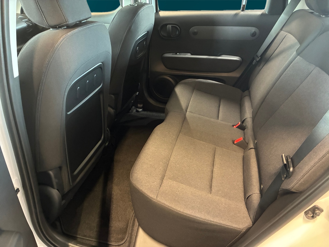 Hyundai INSTER vaihtoauto