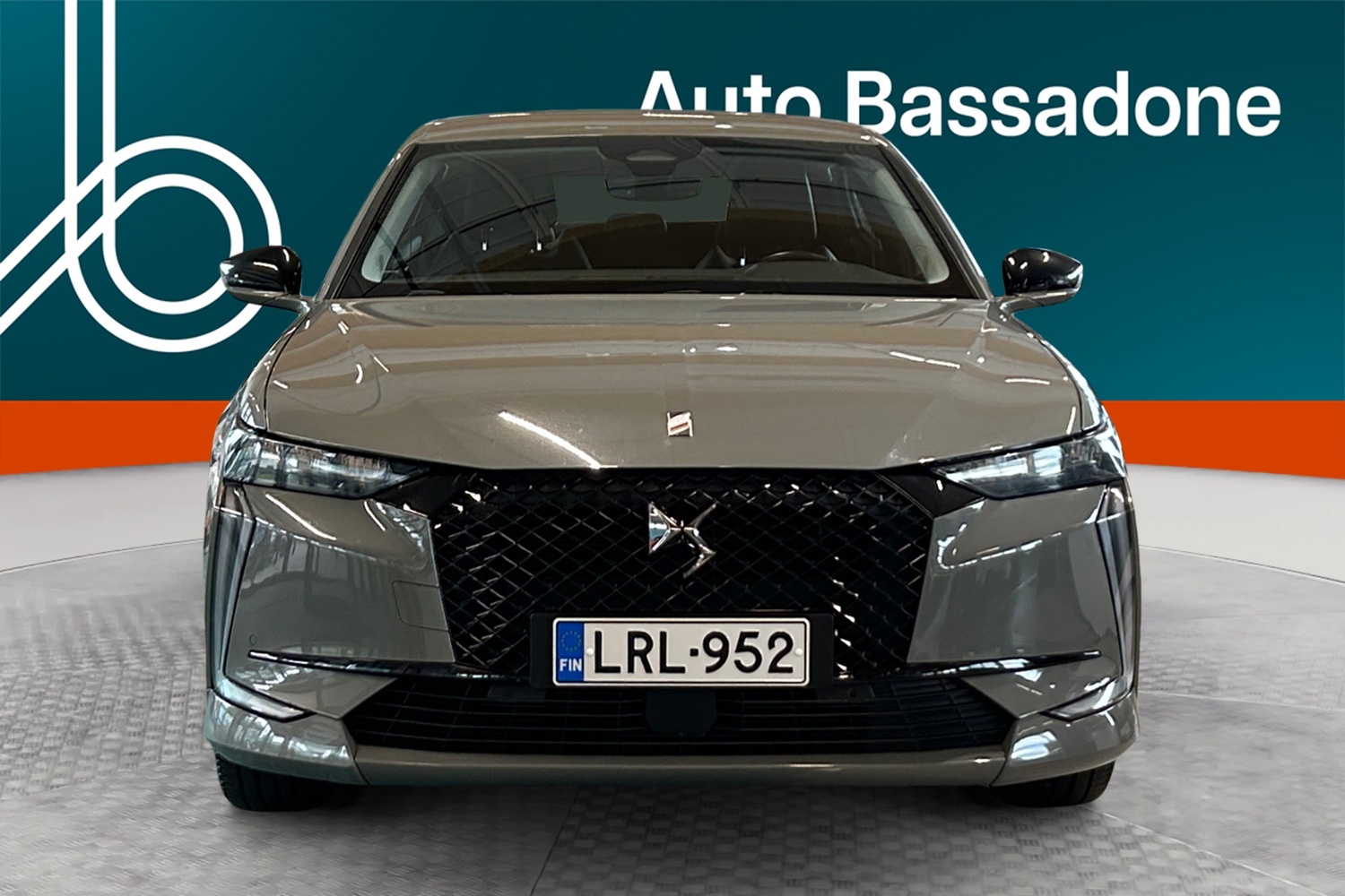 DS 4 vaihtoauto
