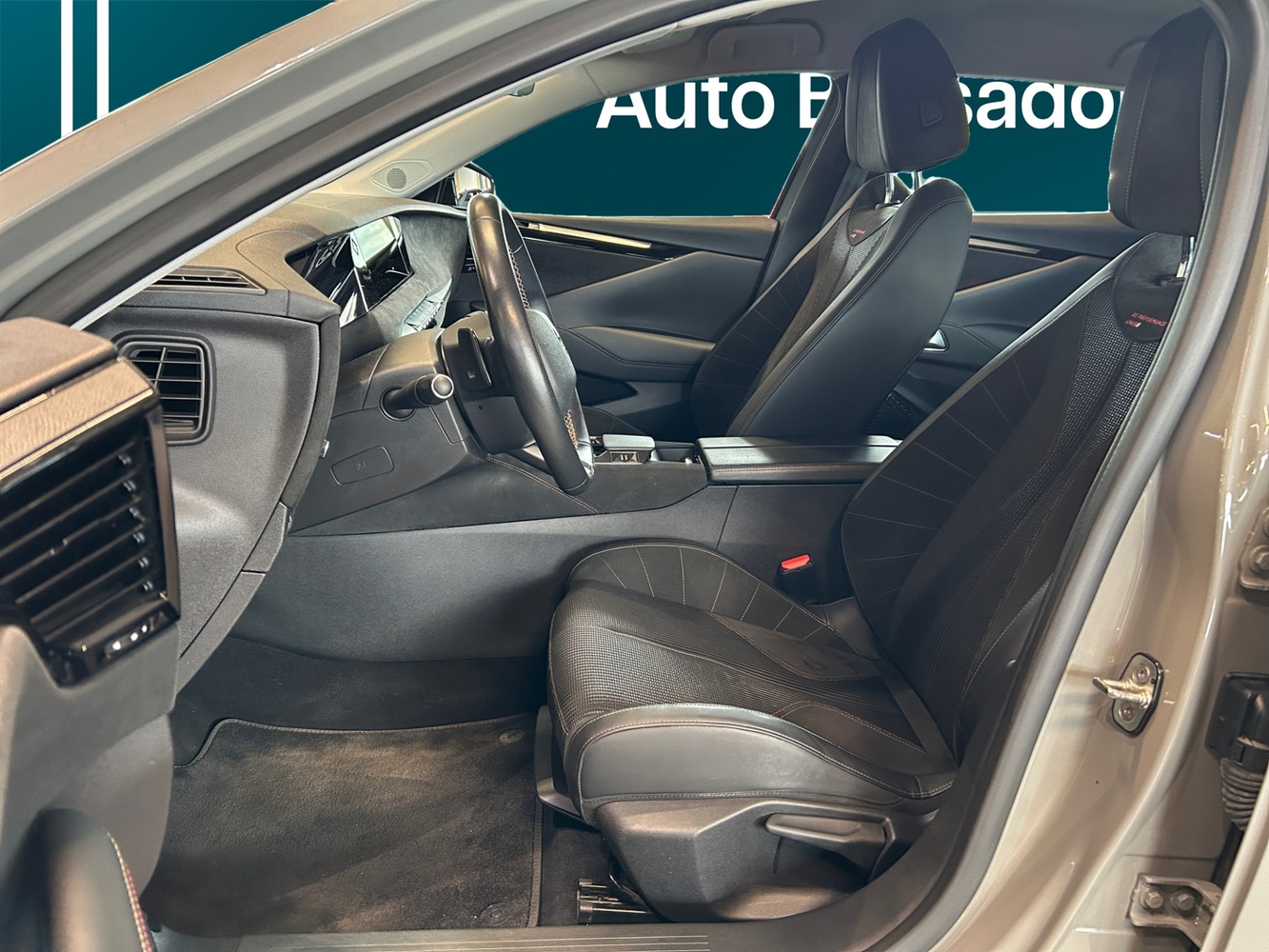 DS 4 vaihtoauto