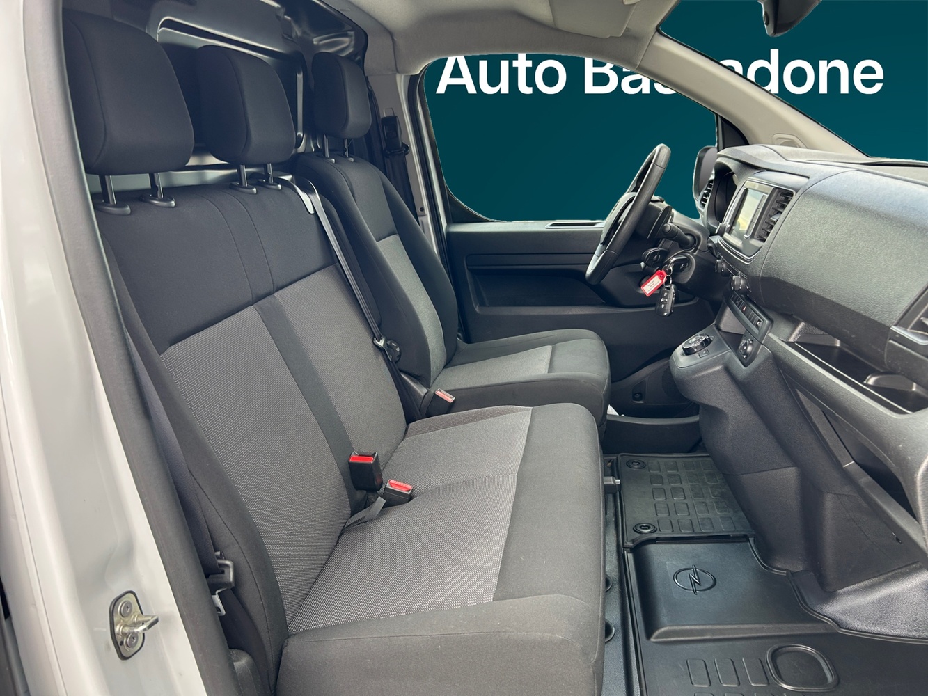 Opel Vivaro vaihtoauto