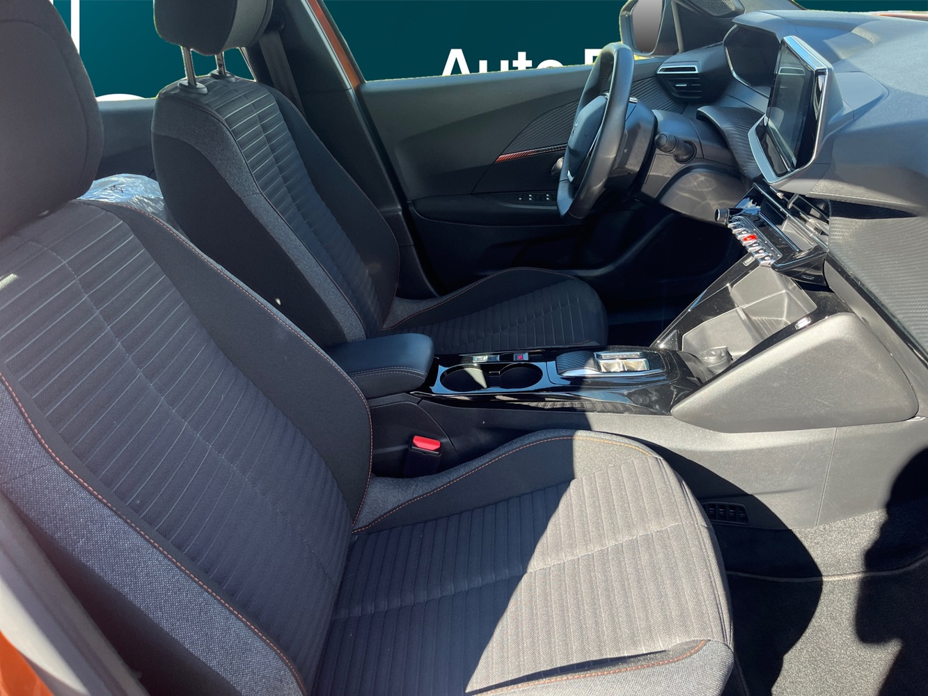 Peugeot e-2008 vaihtoauto