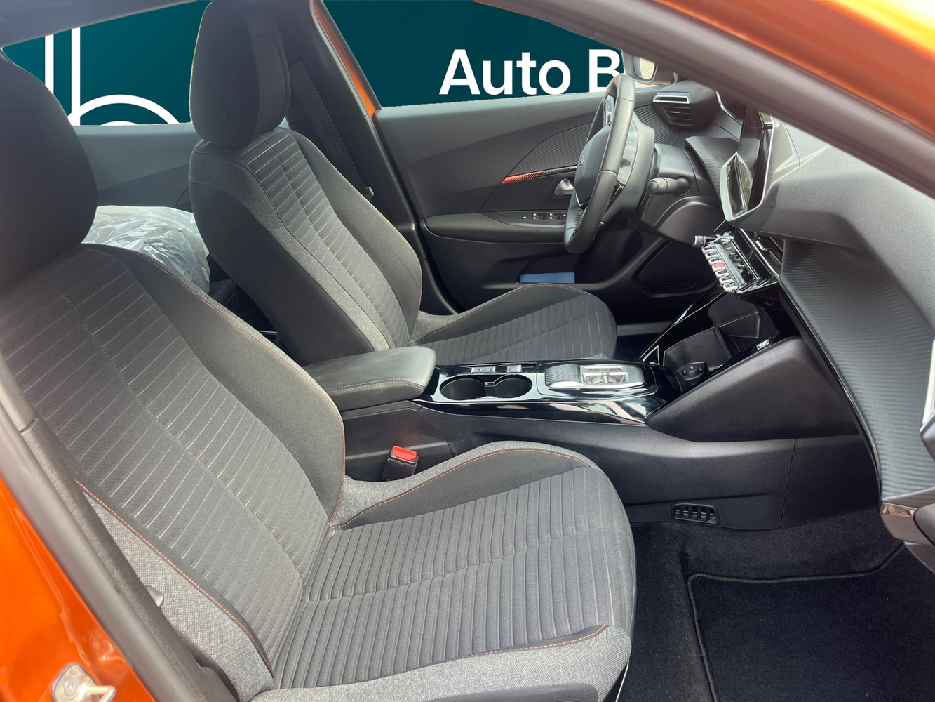 Peugeot e-2008 vaihtoauto
