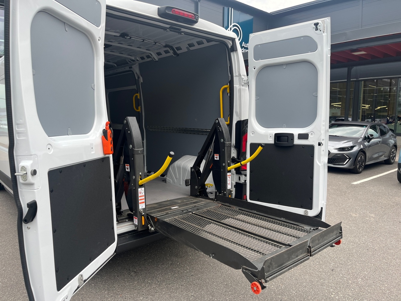 Toyota Proace MAX vaihtoauto