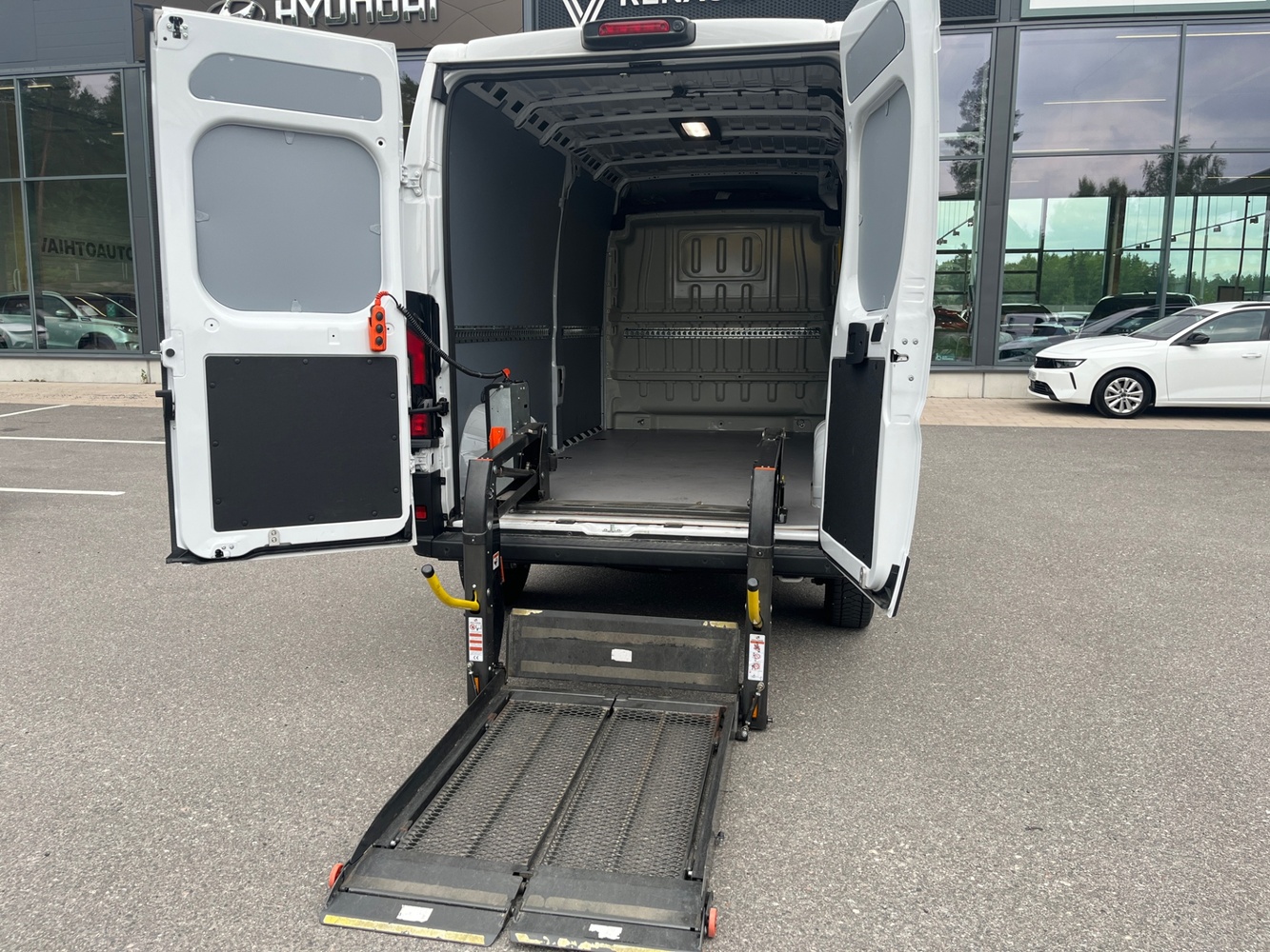 Toyota Proace MAX vaihtoauto