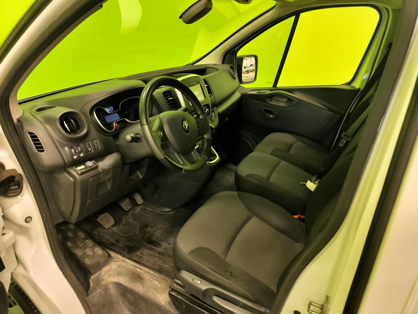 Renault Trafic vaihtoauto