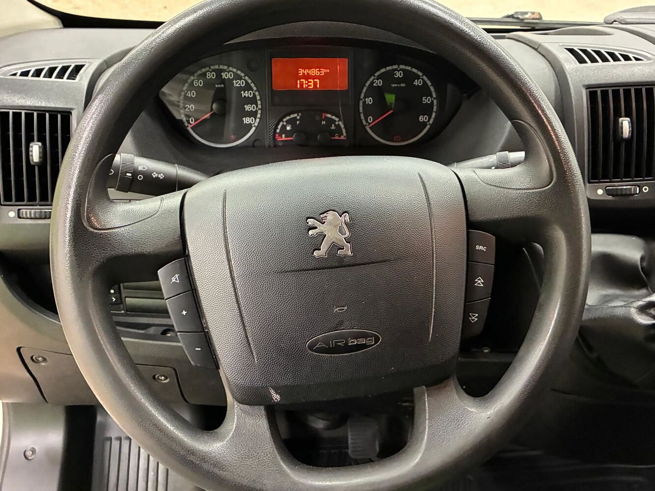 Peugeot Boxer vaihtoauto