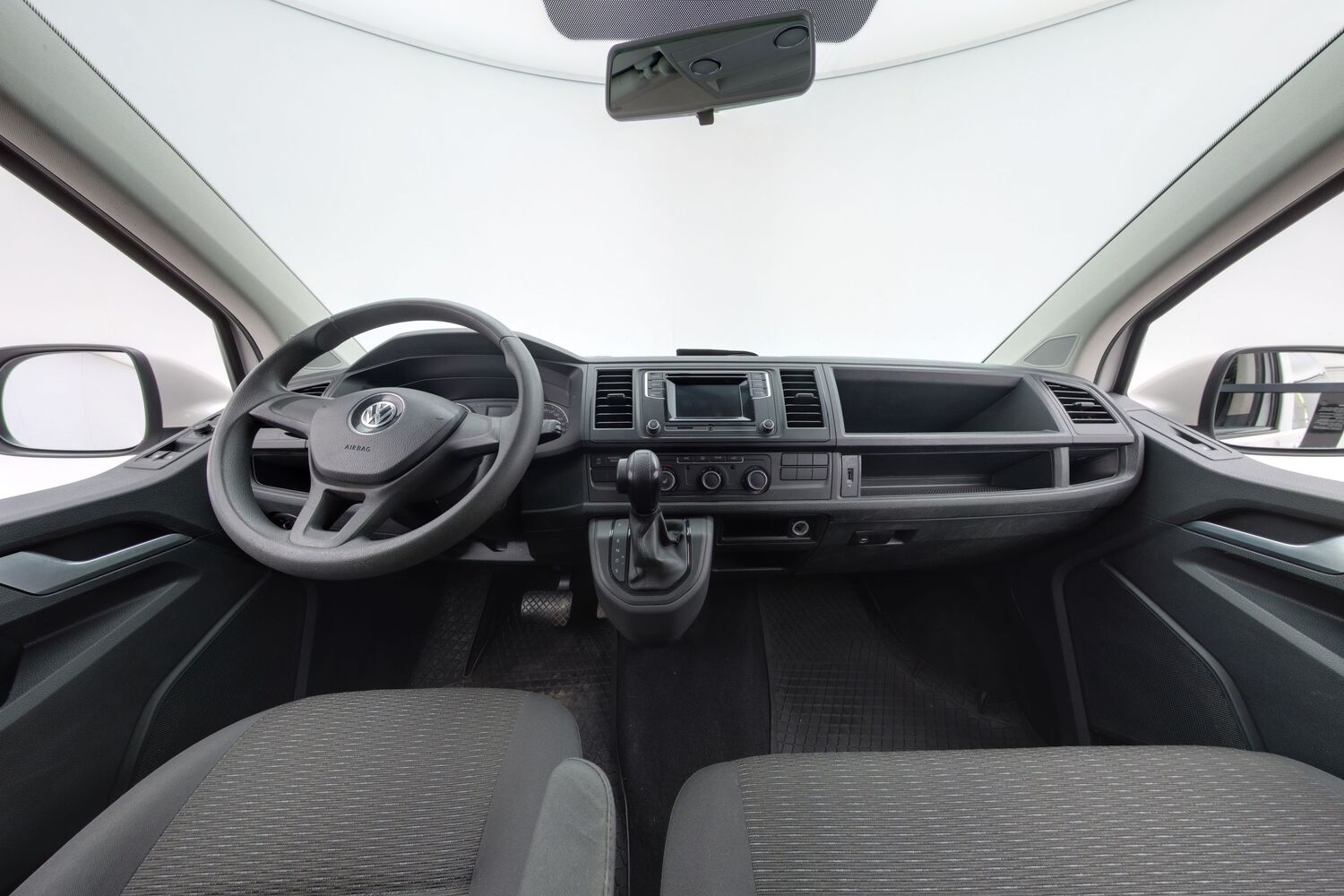 Volkswagen Caravelle vaihtoauto