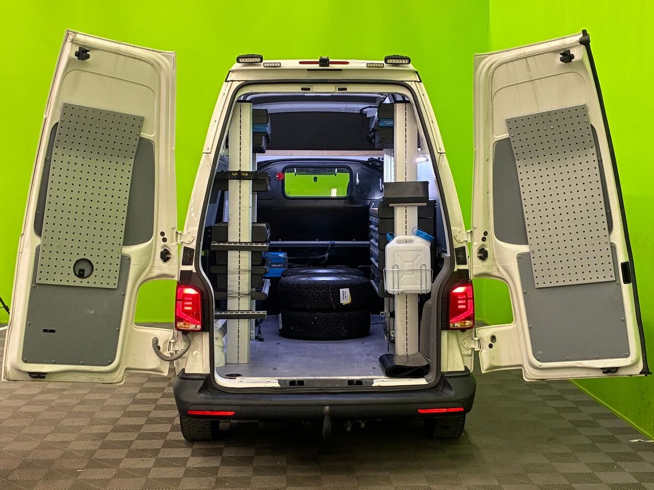 Volkswagen Transporter vaihtoauto