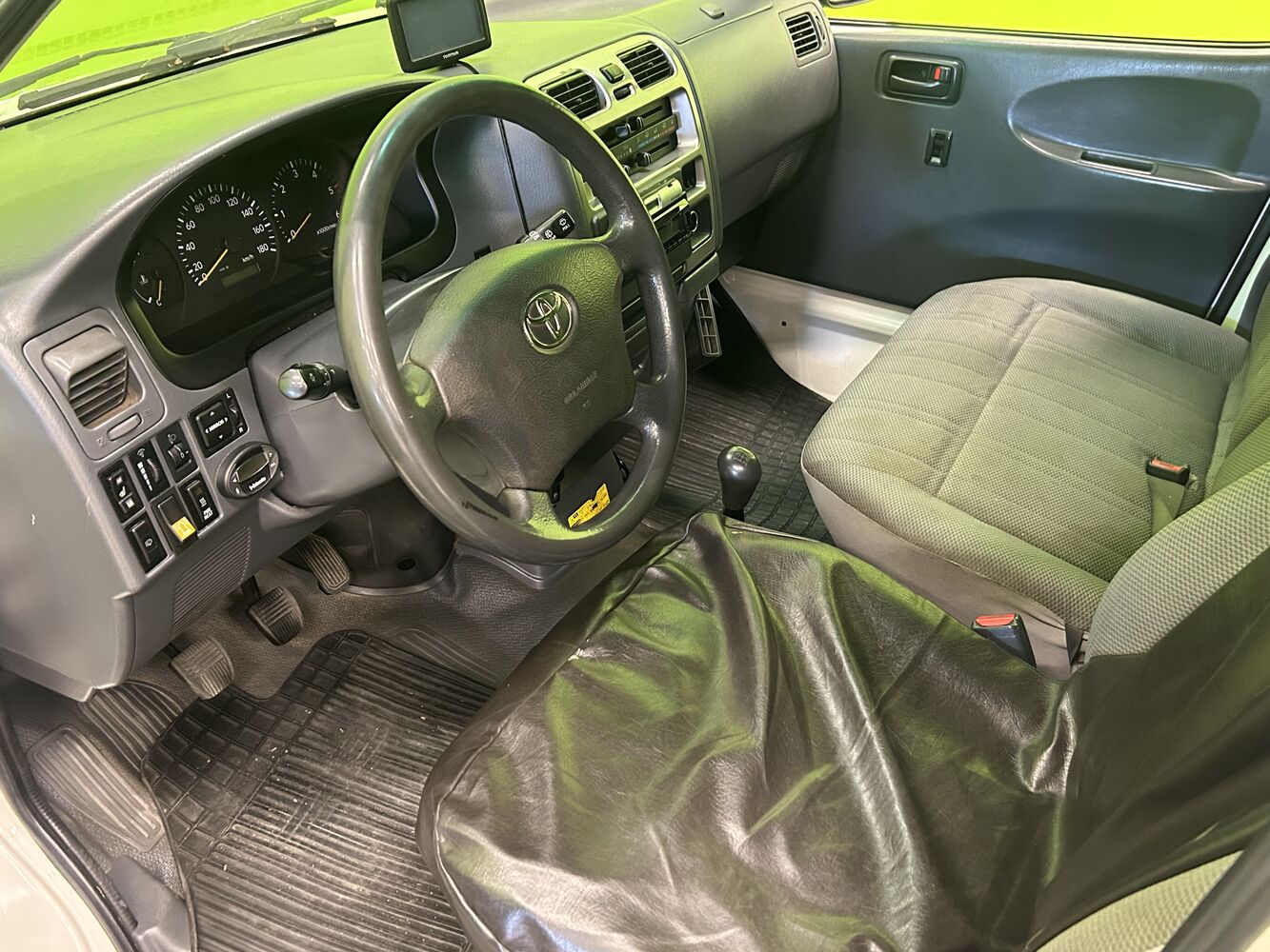 Toyota Hiace vaihtoauto