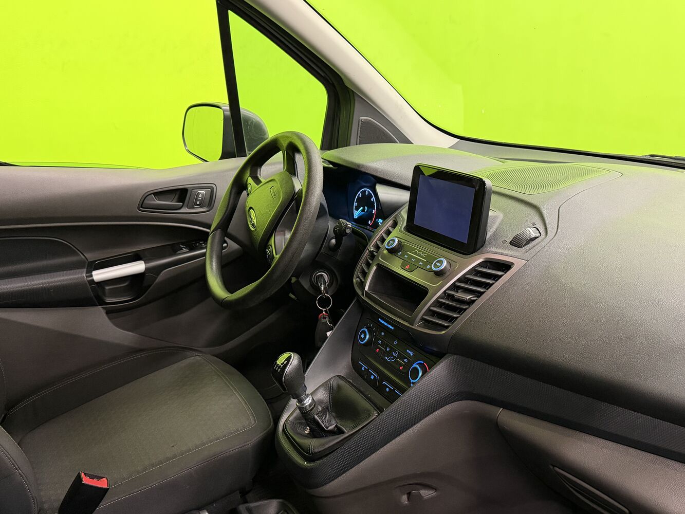 Ford Transit Connect vaihtoauto