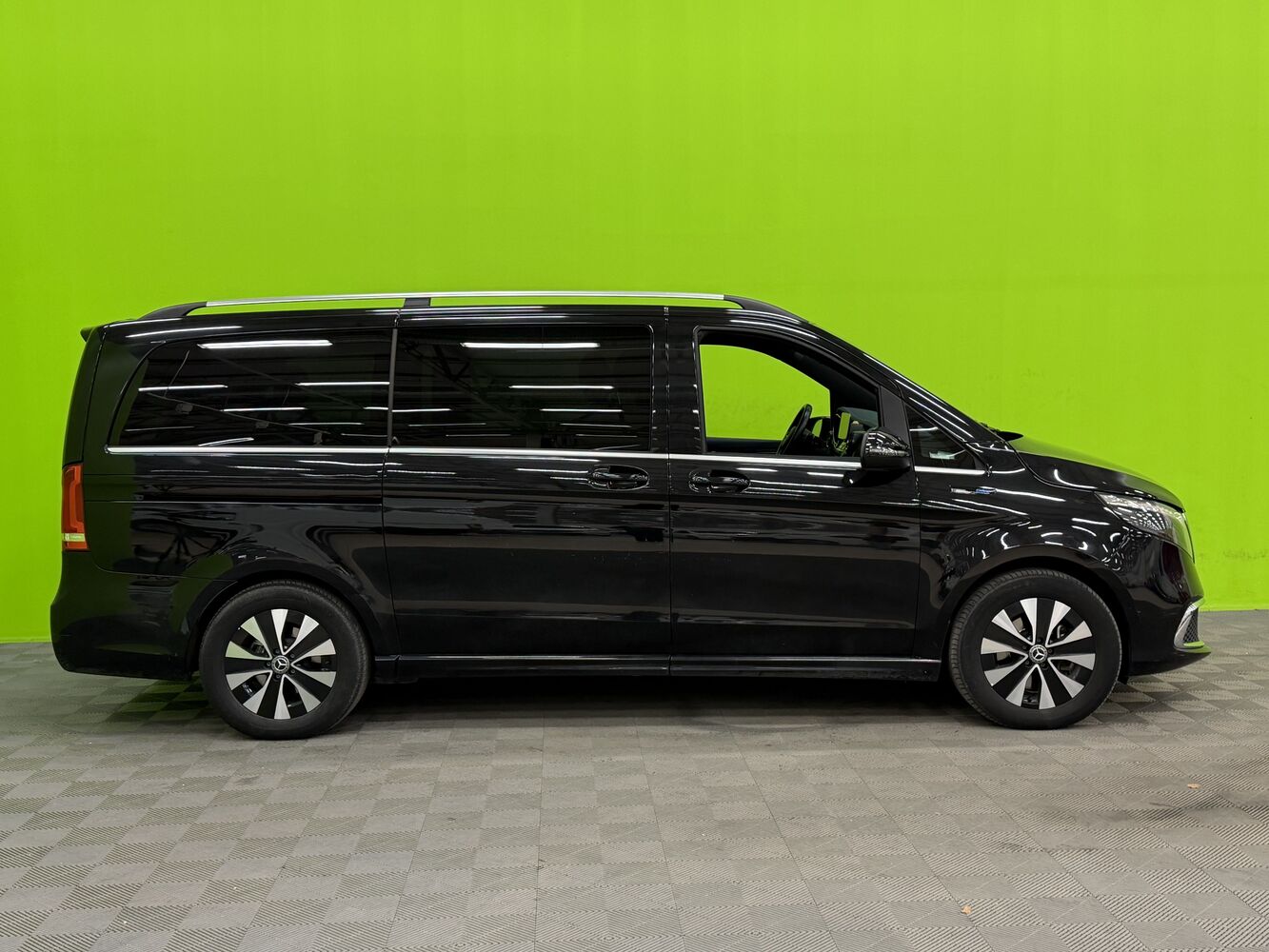 Mercedes-Benz EQV vaihtoauto