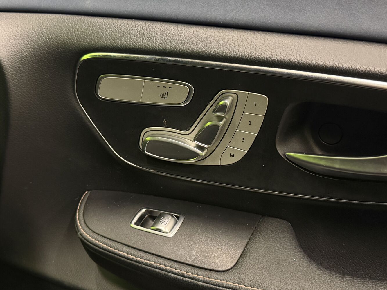 Mercedes-Benz EQV vaihtoauto