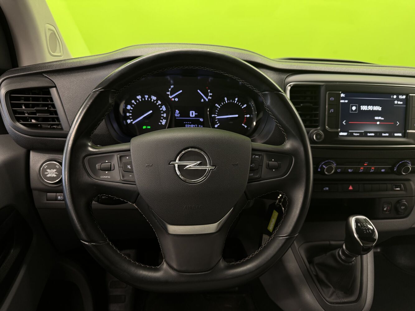 Opel Vivaro vaihtoauto