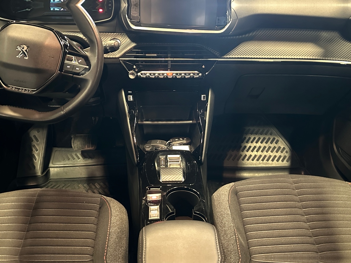 Peugeot e-2008 vaihtoauto