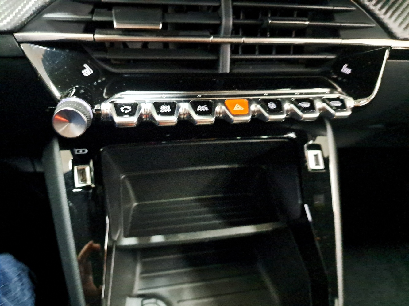 Peugeot e-2008 vaihtoauto