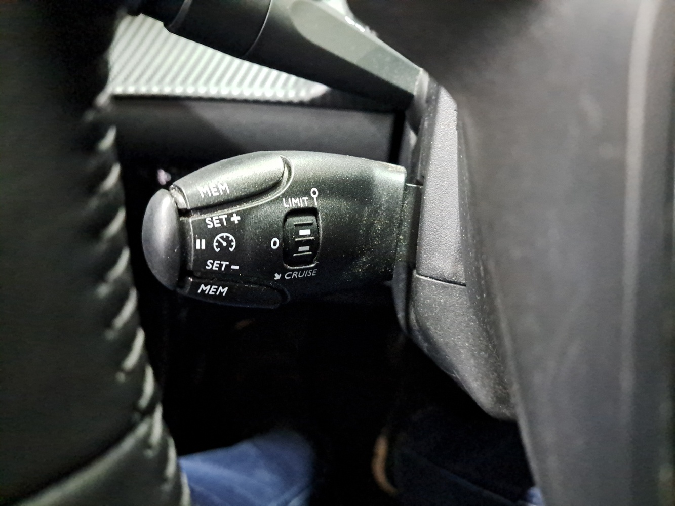 Peugeot e-2008 vaihtoauto