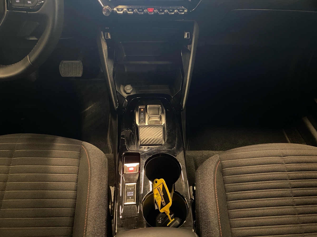 Peugeot e-2008 vaihtoauto