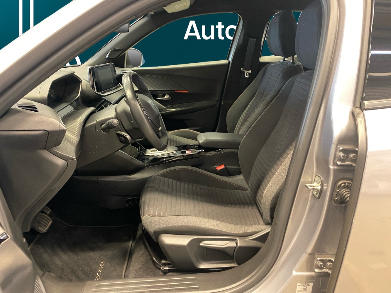 Peugeot e-2008 vaihtoauto