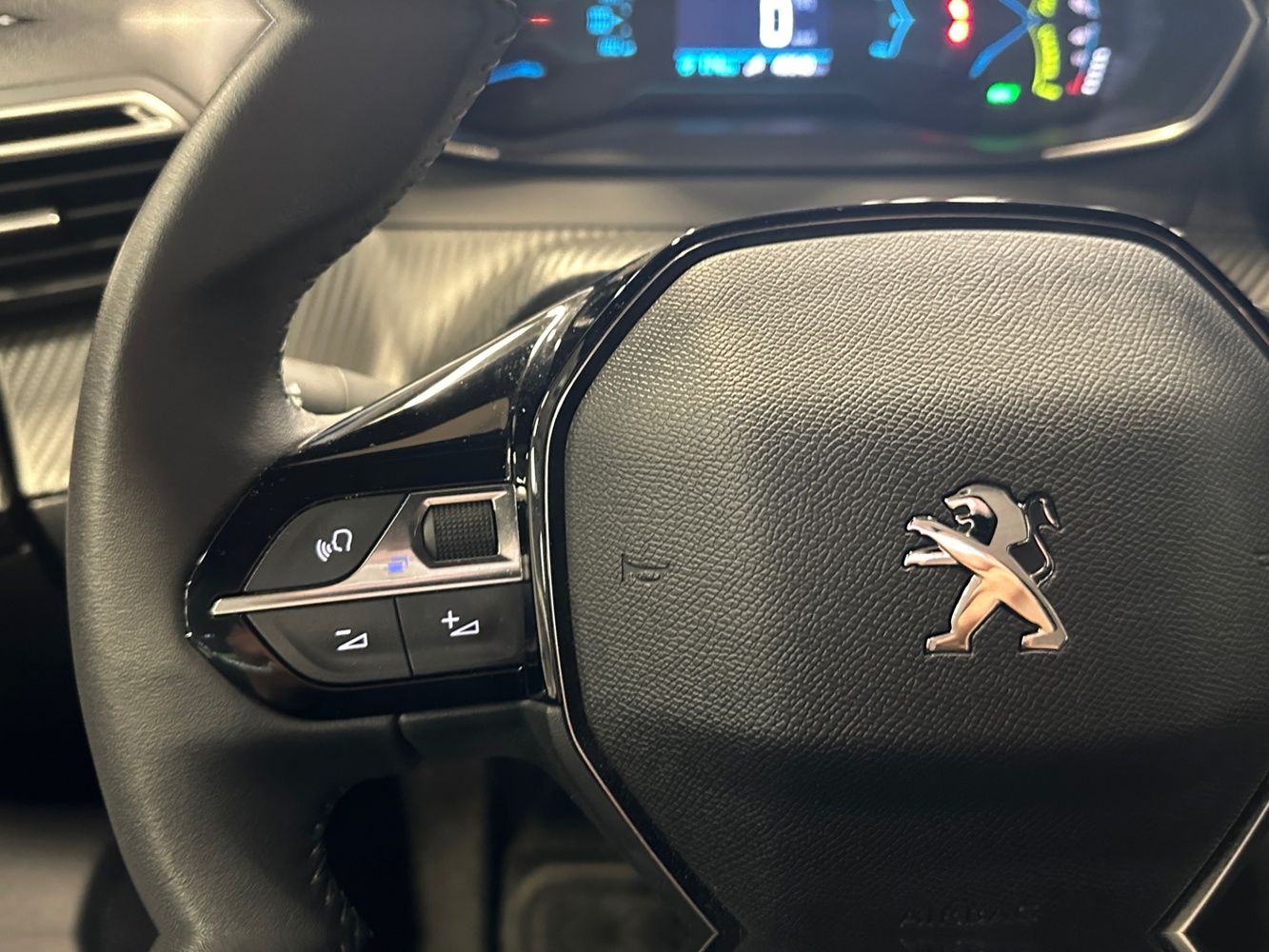 Peugeot e-2008 vaihtoauto