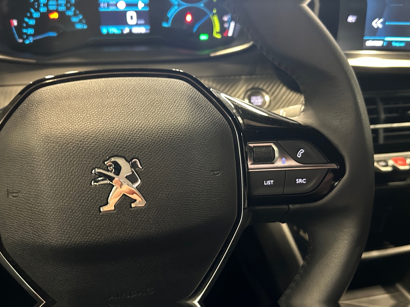 Peugeot e-2008 vaihtoauto