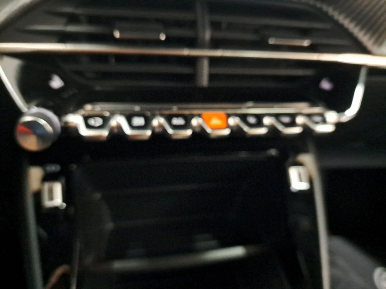 Peugeot e-2008 vaihtoauto