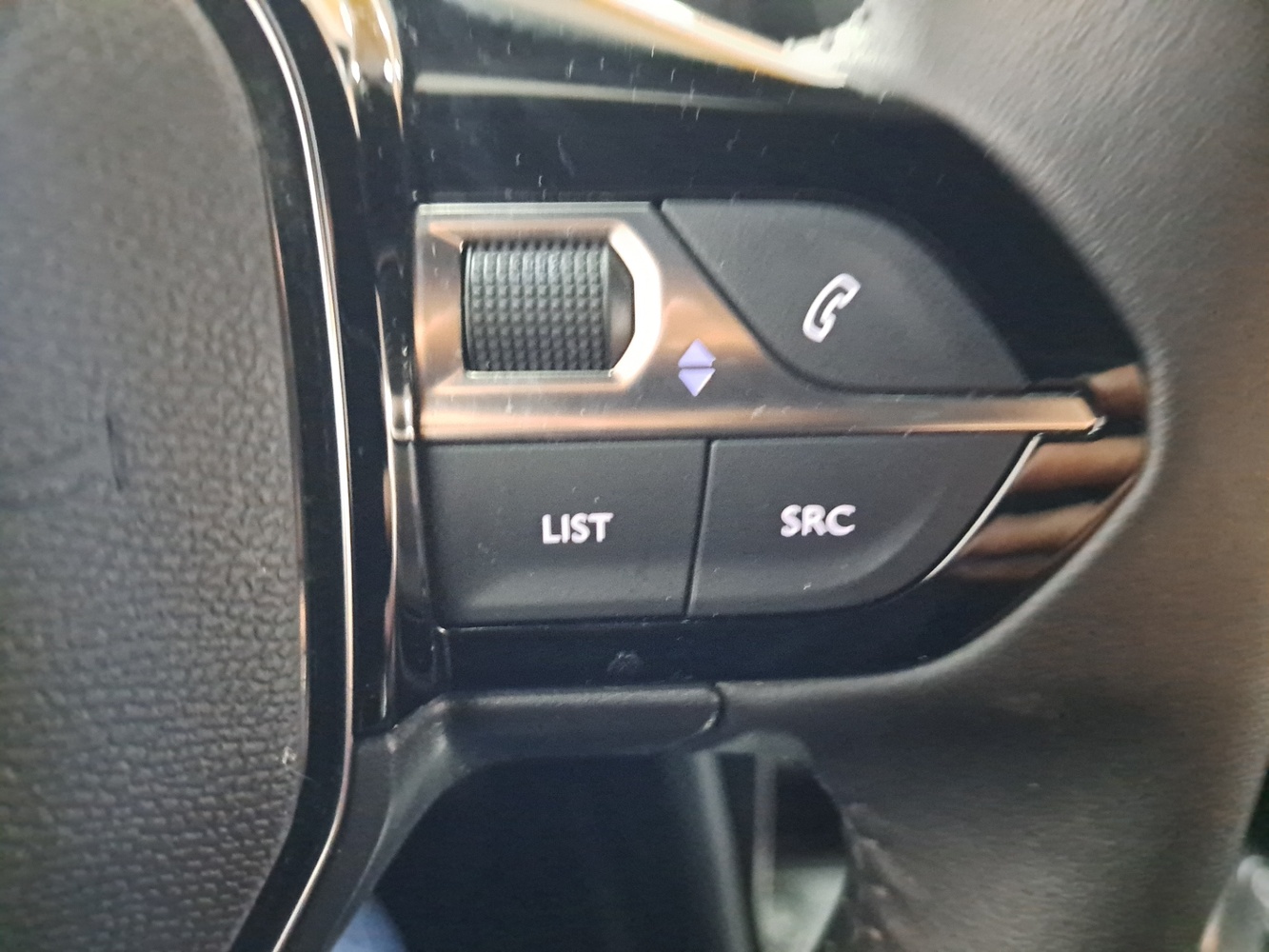 Peugeot e-2008 vaihtoauto
