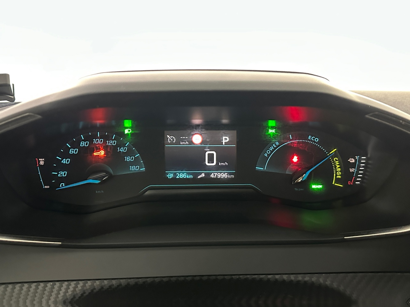 Peugeot e-2008 vaihtoauto