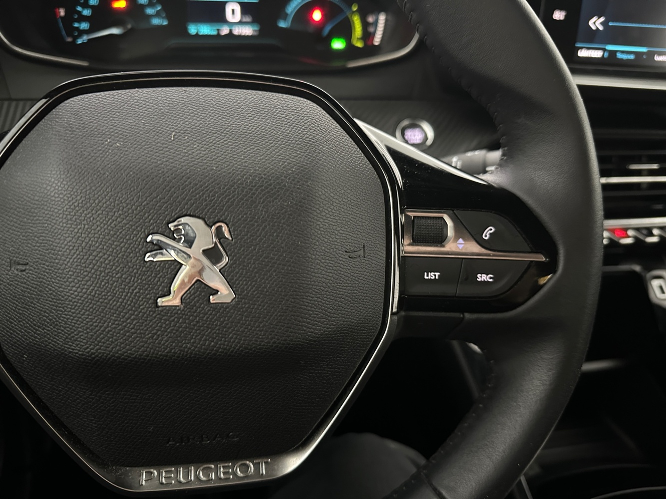 Peugeot e-2008 vaihtoauto