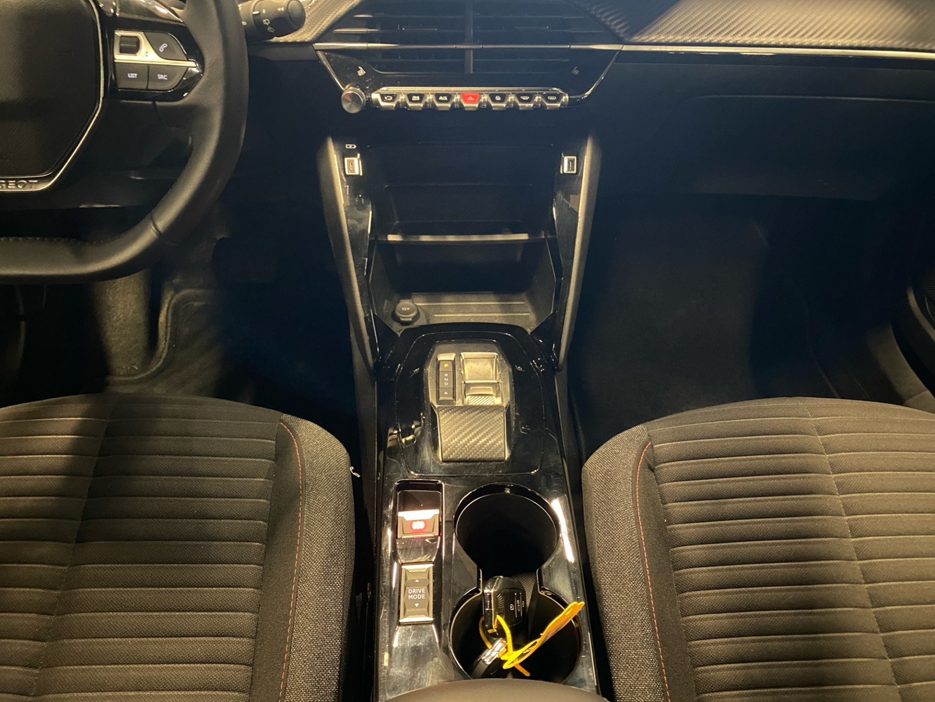 Peugeot e-2008 vaihtoauto