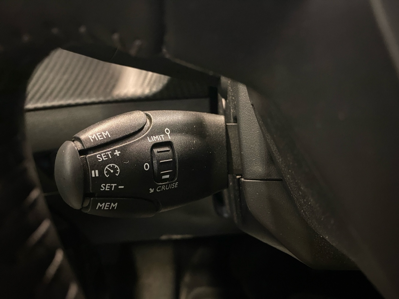 Peugeot e-2008 vaihtoauto