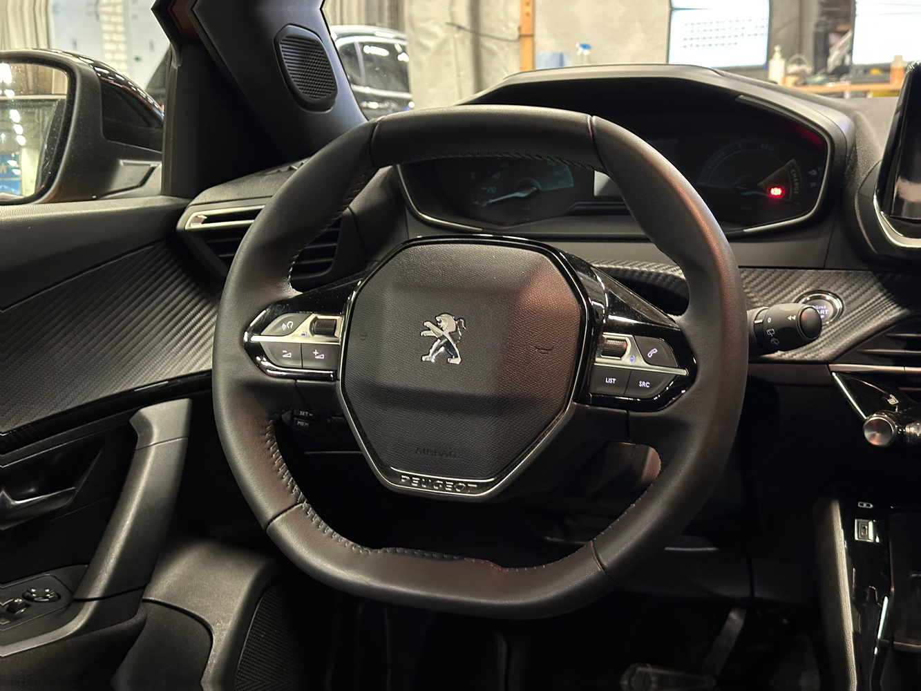 Peugeot e-2008 vaihtoauto