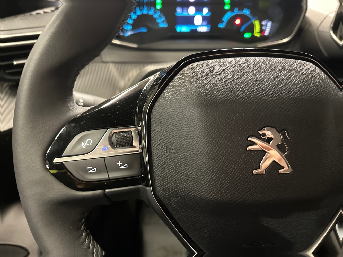 Peugeot e-2008 vaihtoauto
