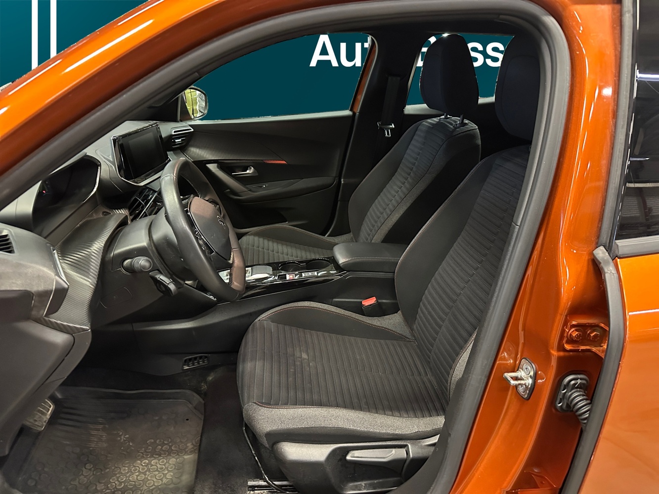 Peugeot e-2008 vaihtoauto