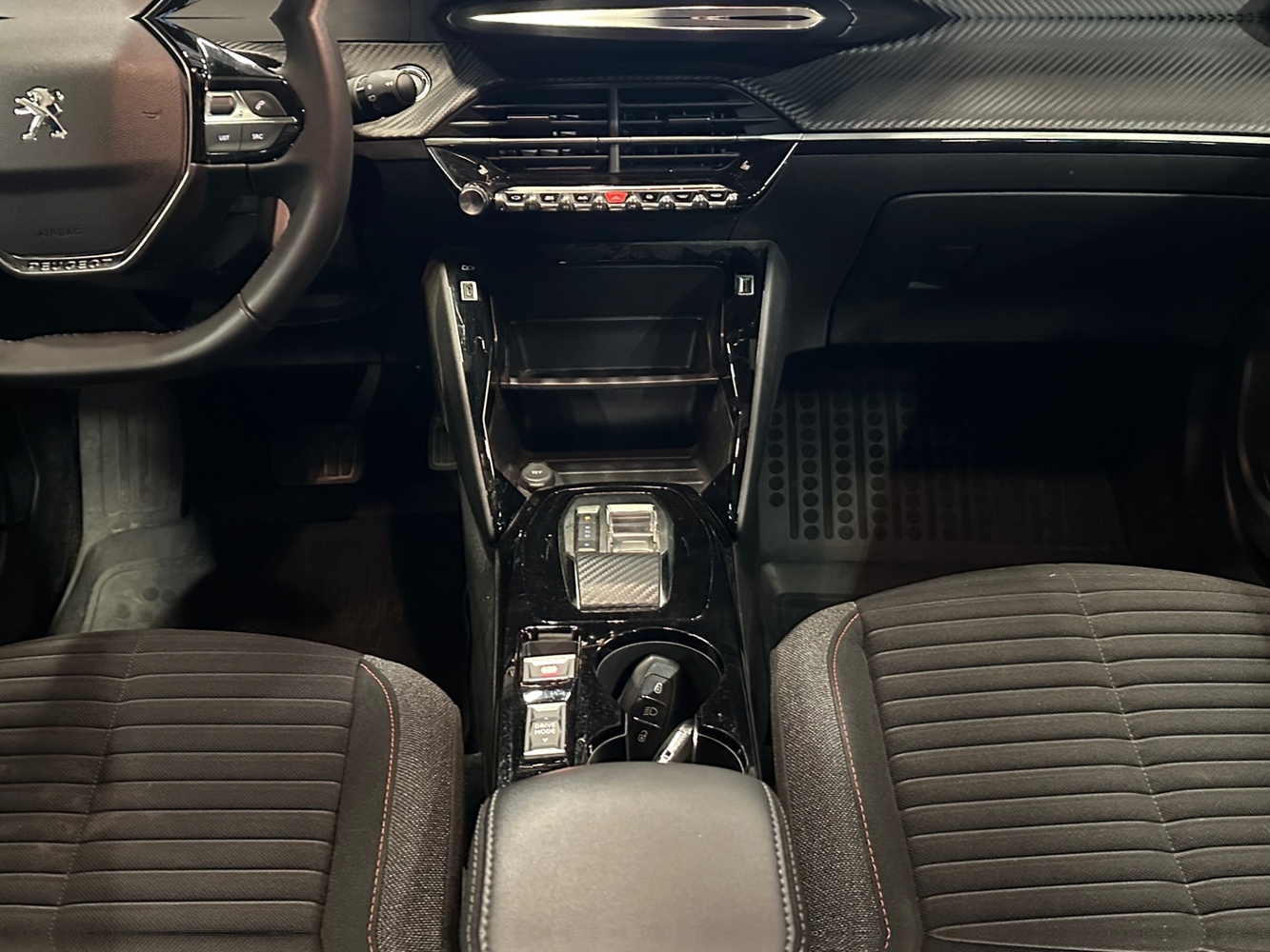 Peugeot e-2008 vaihtoauto