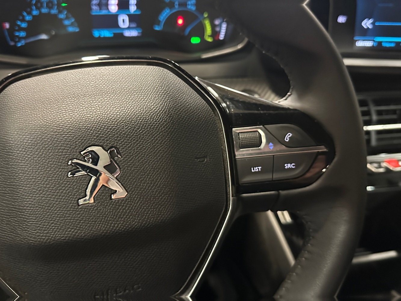 Peugeot e-2008 vaihtoauto