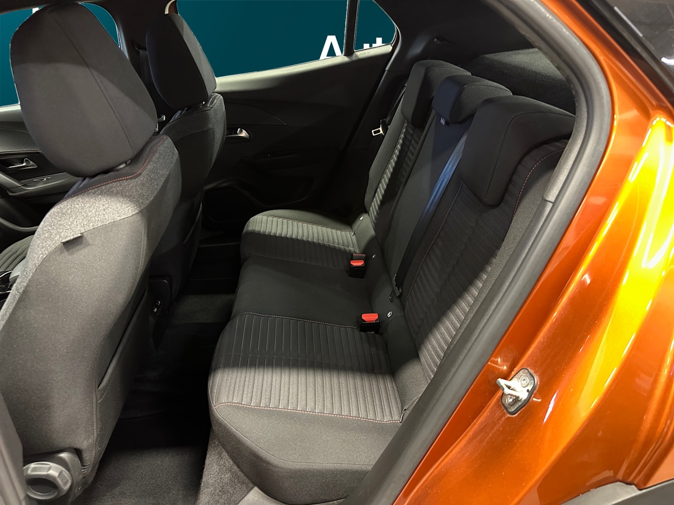 Peugeot e-2008 vaihtoauto