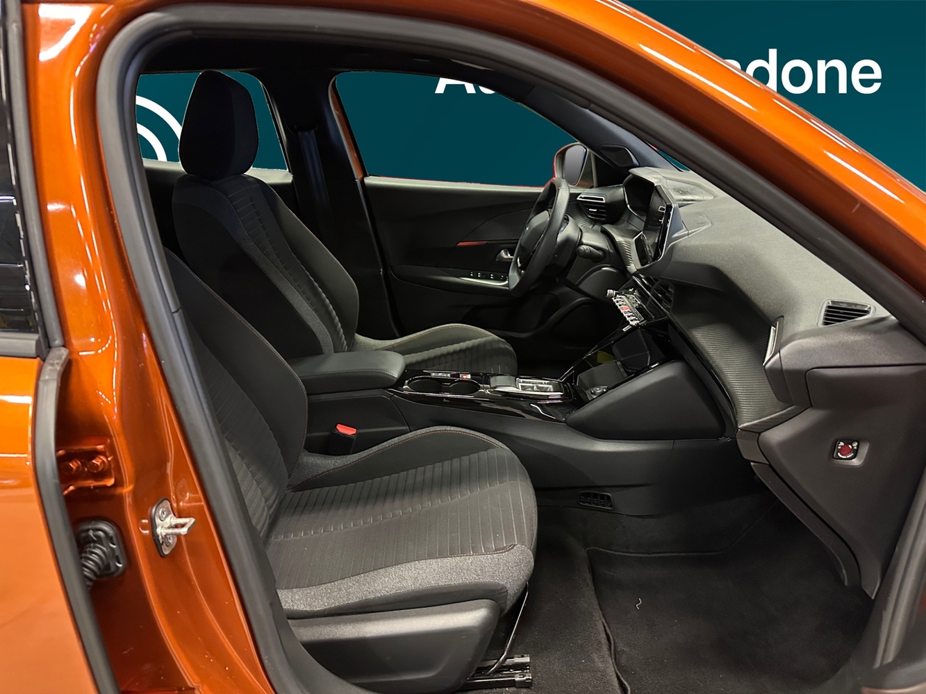 Peugeot e-2008 vaihtoauto