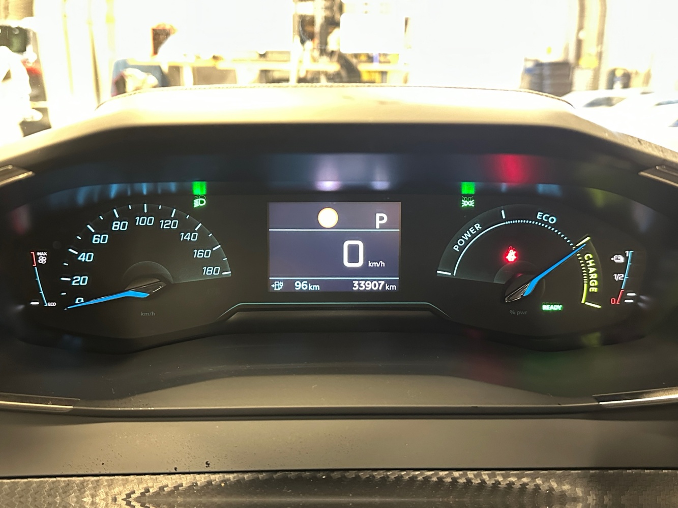 Peugeot e-2008 vaihtoauto
