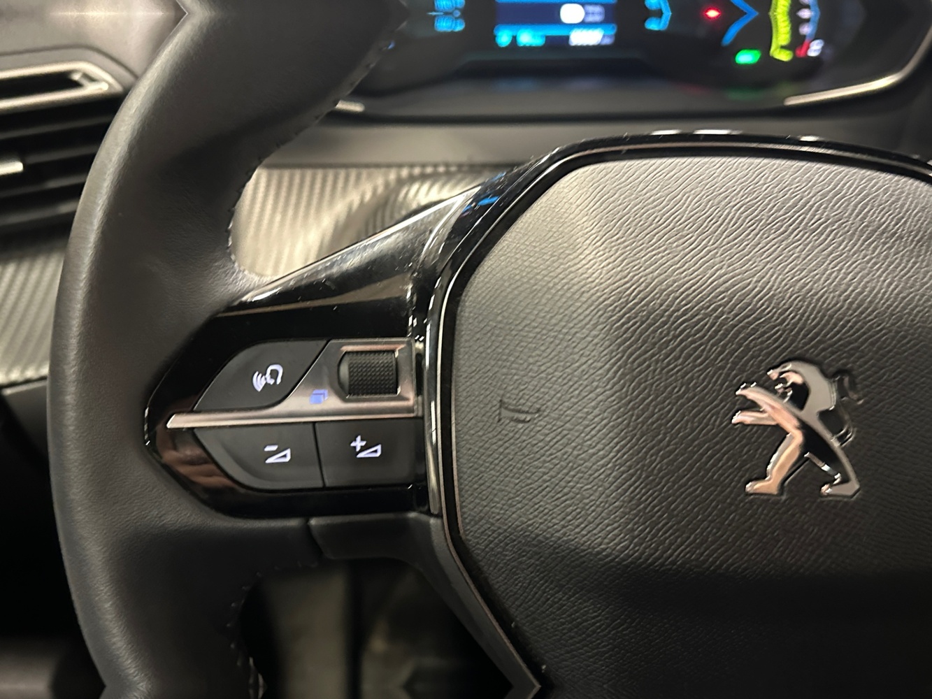 Peugeot e-2008 vaihtoauto