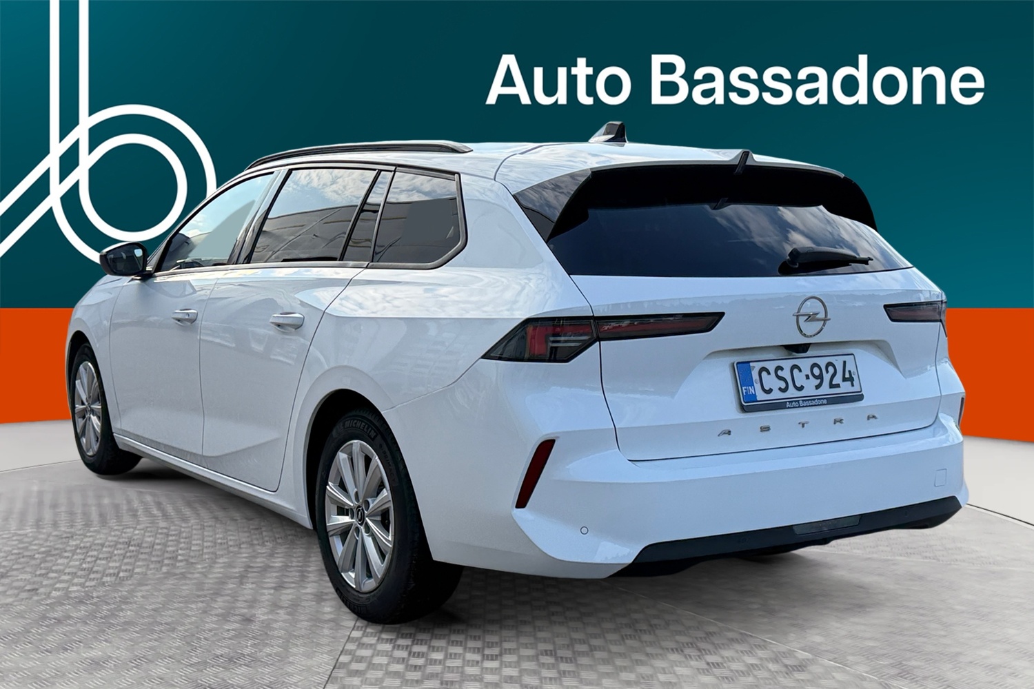 Opel Astra vaihtoauto