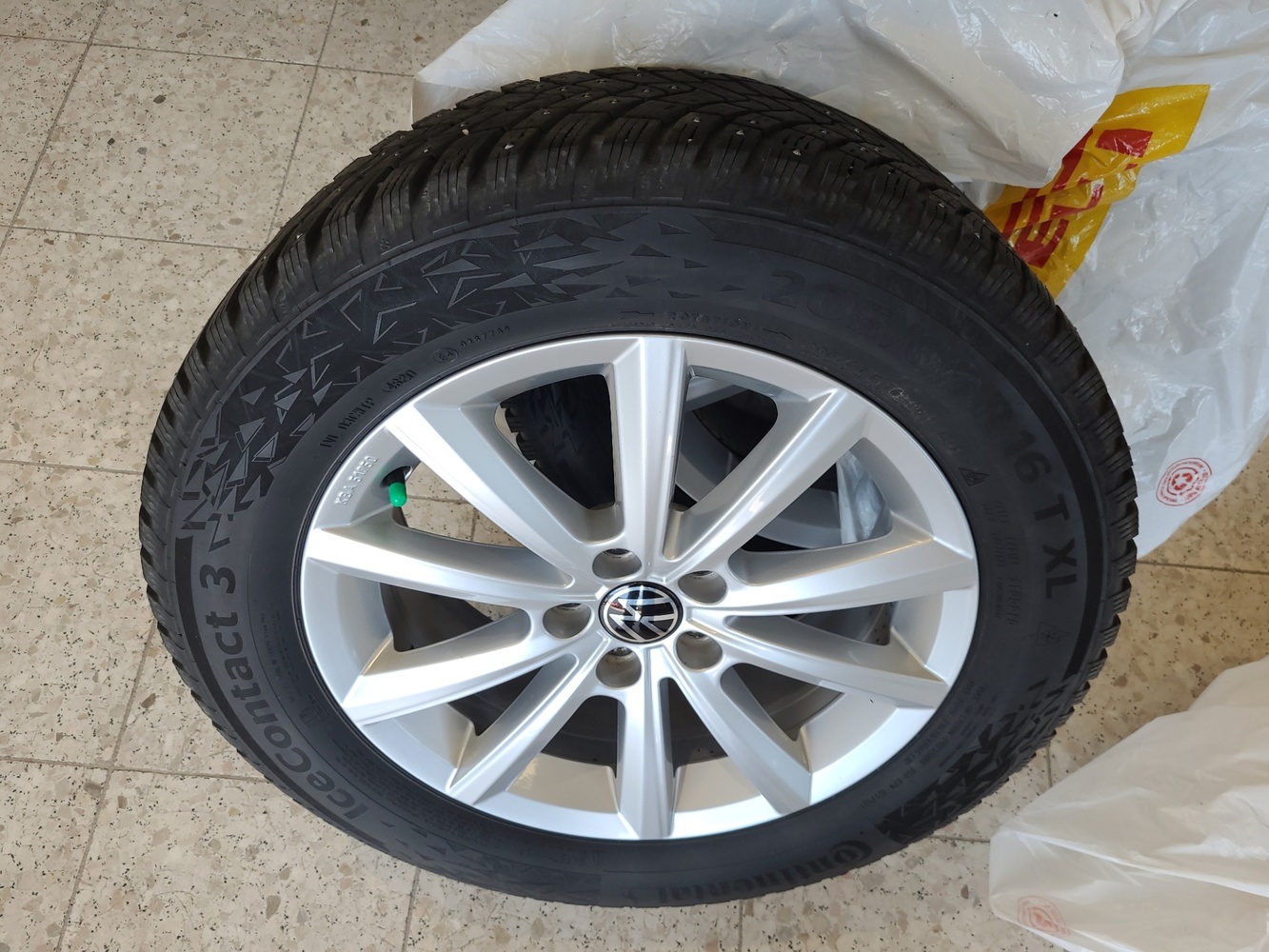 Volkswagen T-Cross vaihtoauto