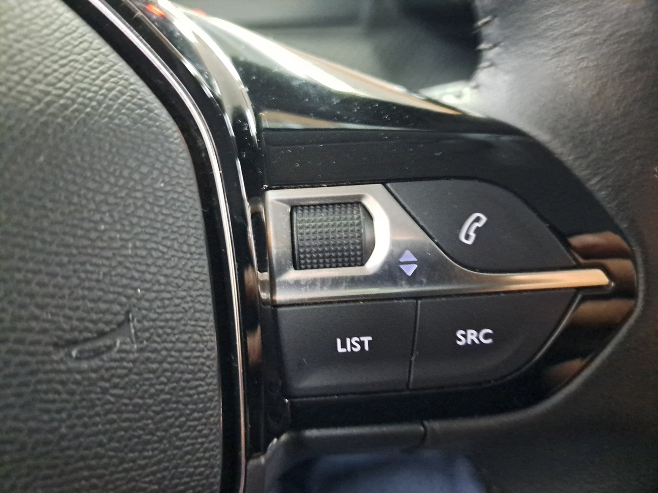 Peugeot 208 vaihtoauto