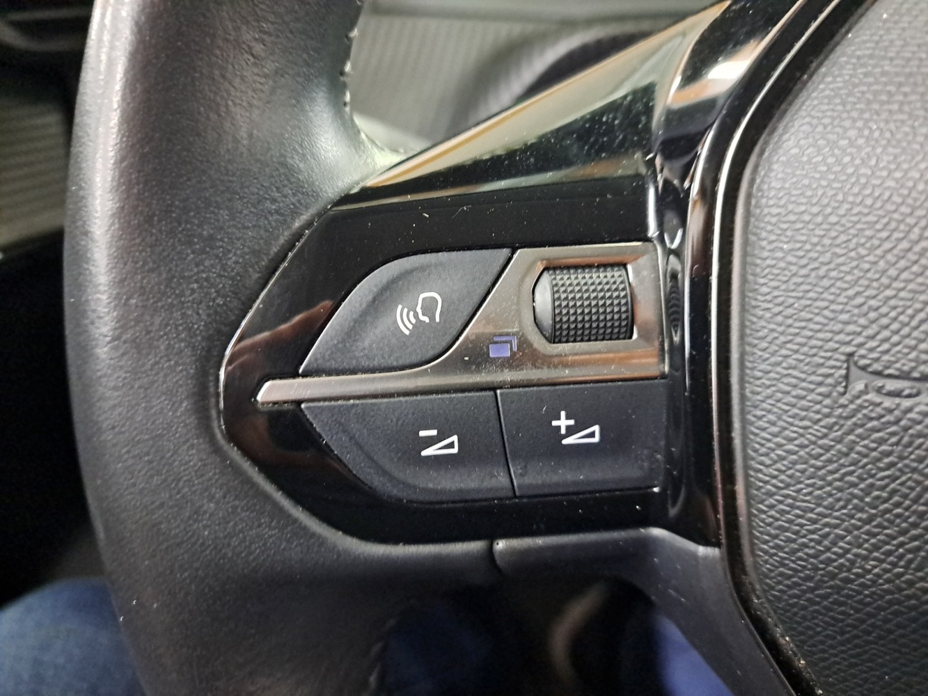 Peugeot 208 vaihtoauto