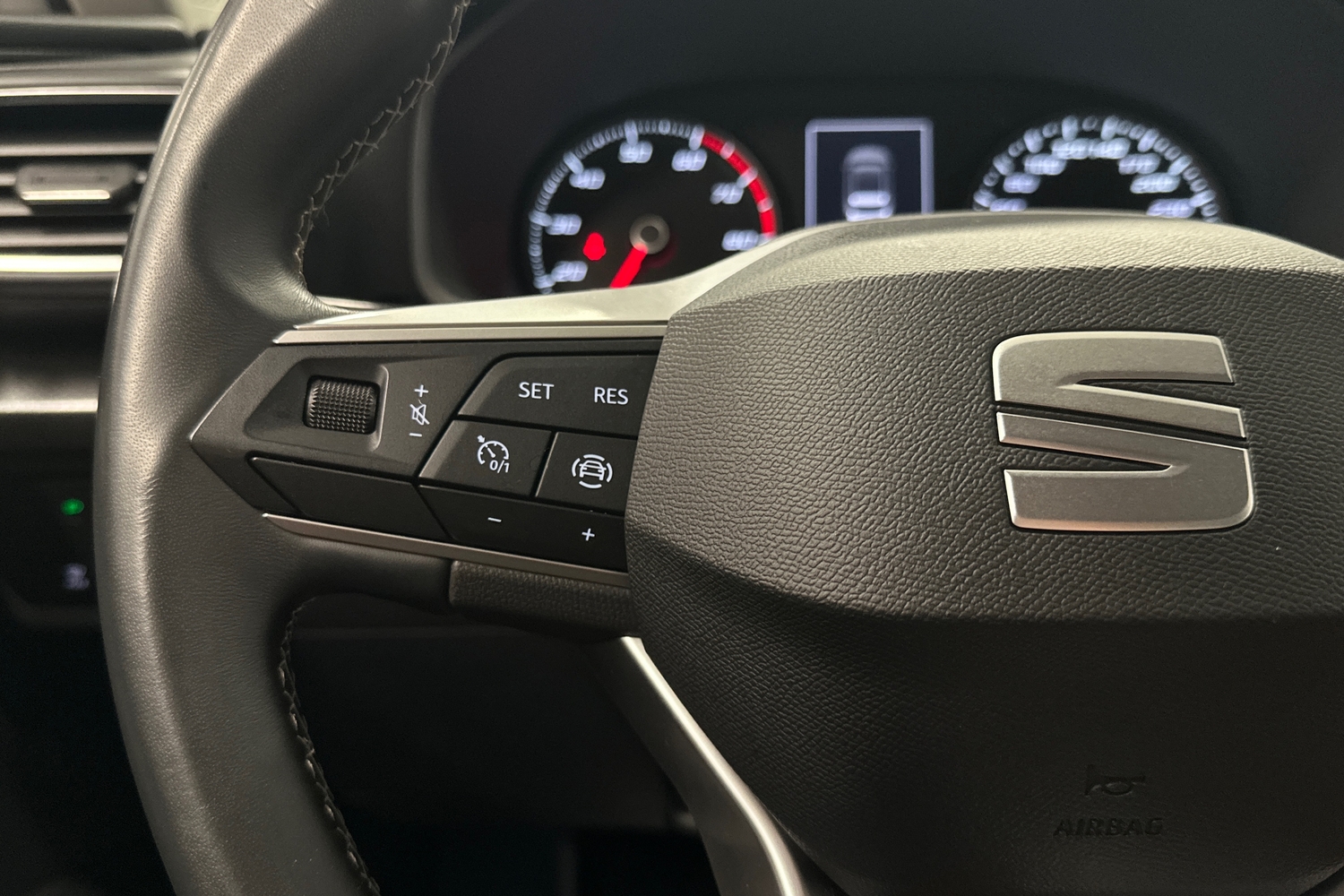 SEAT Leon Sportstourer vaihtoauto