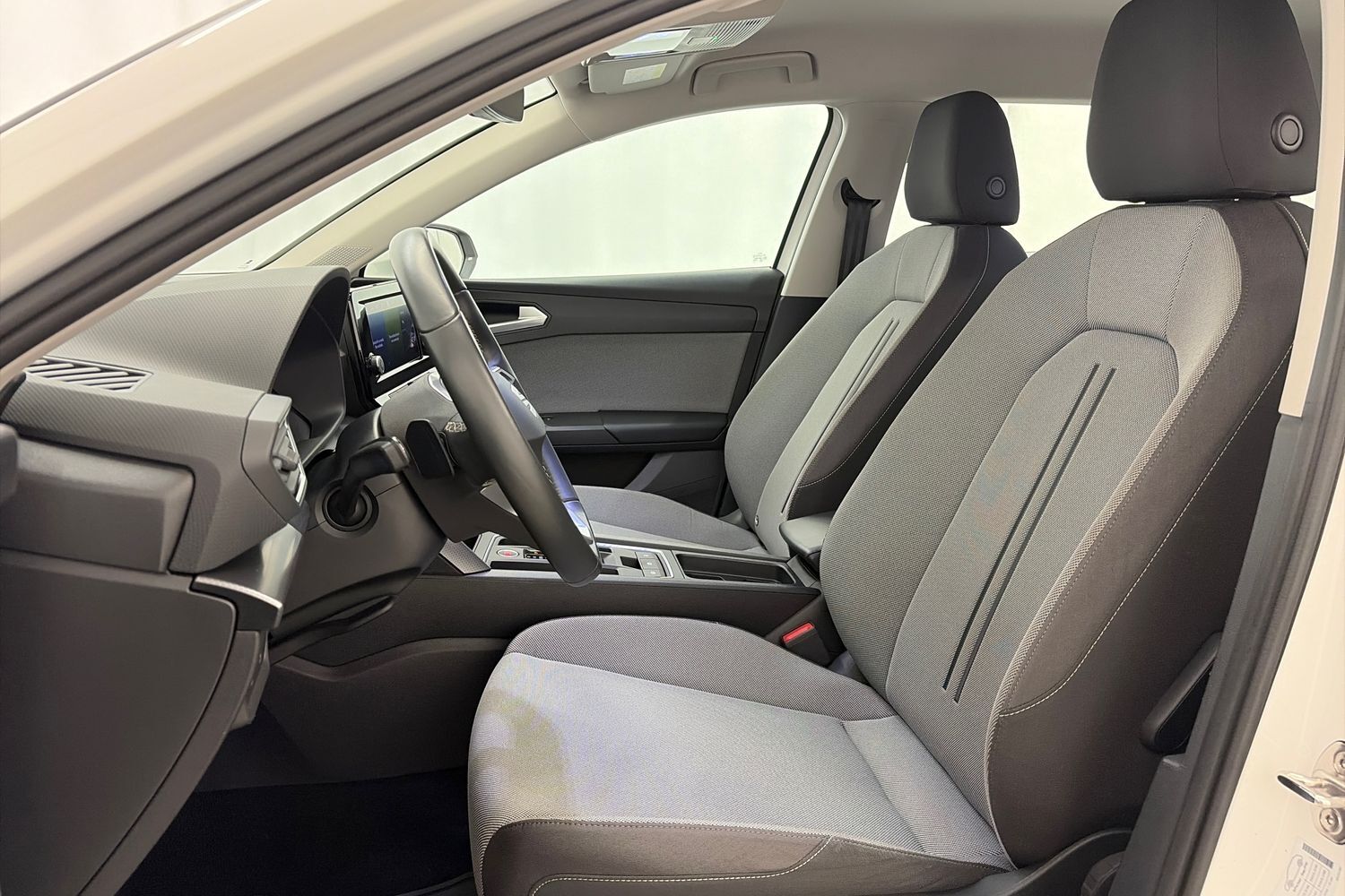SEAT Leon Sportstourer vaihtoauto