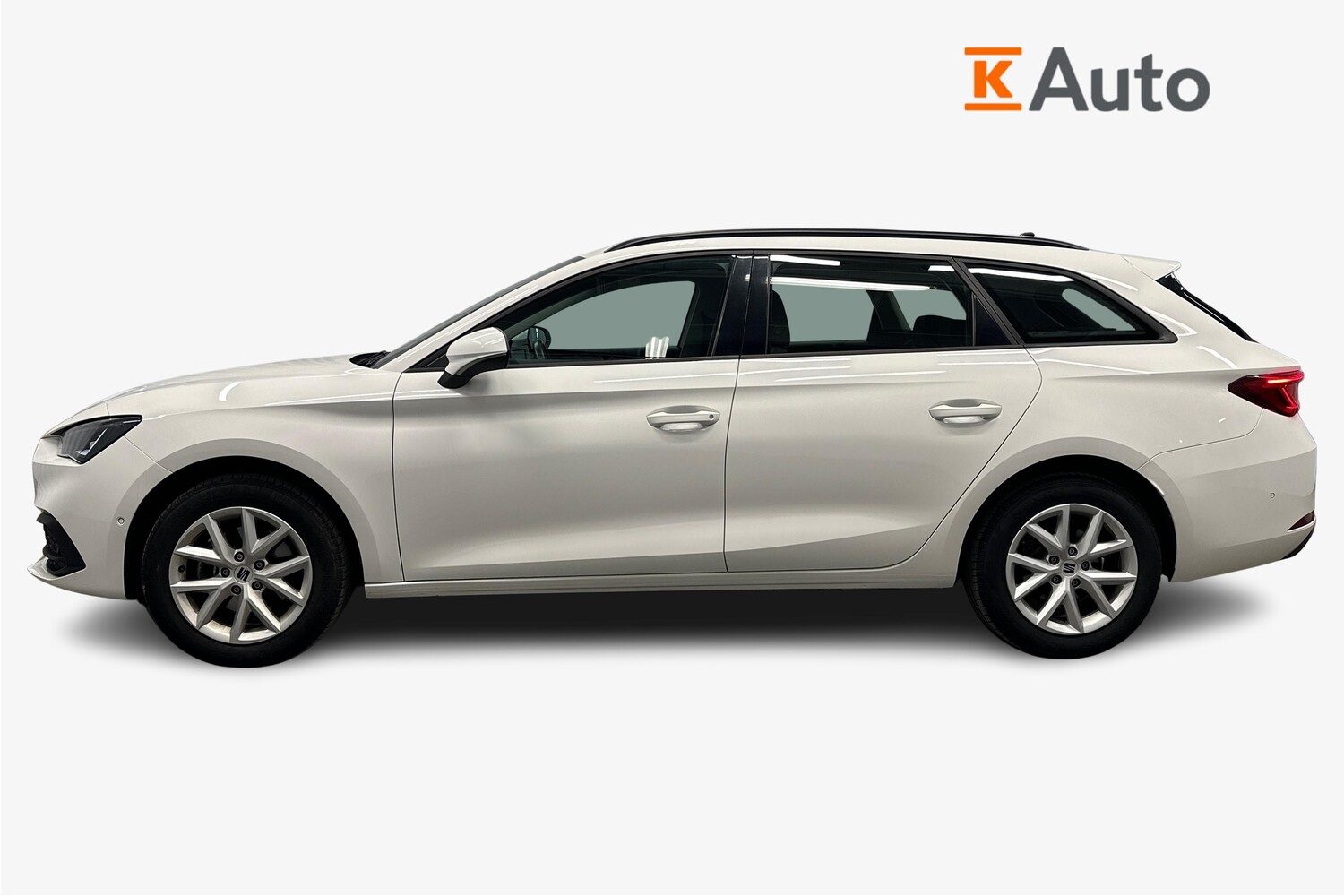 SEAT Leon Sportstourer vaihtoauto