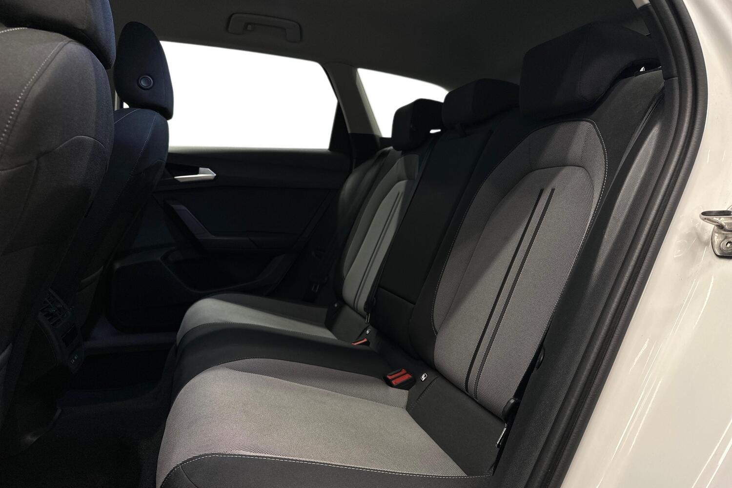 SEAT Leon Sportstourer vaihtoauto