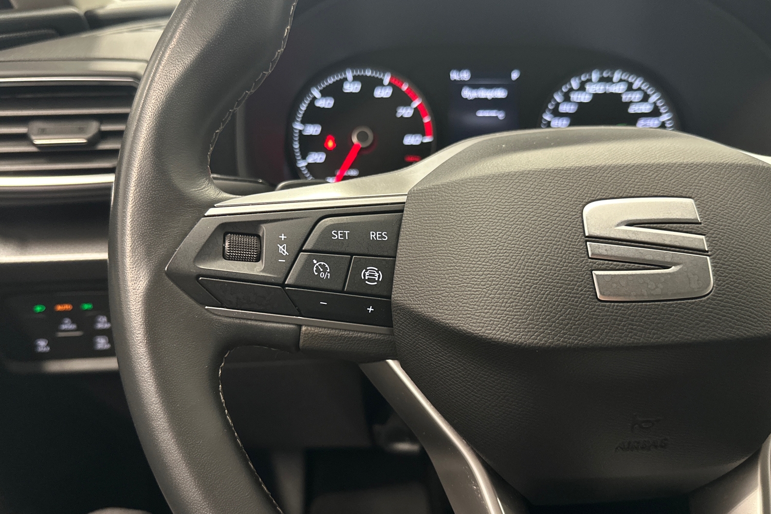 SEAT Leon Sportstourer vaihtoauto