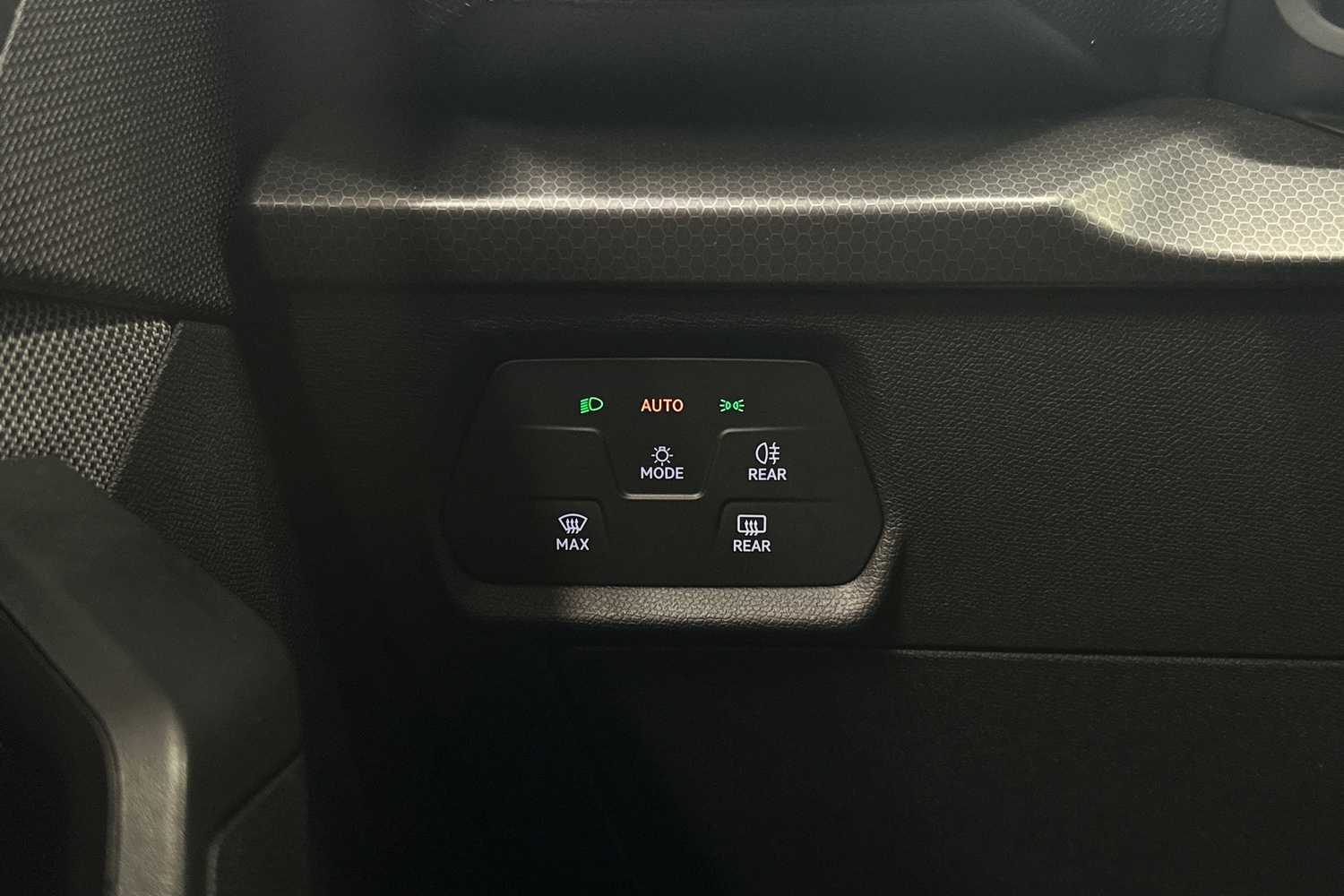 SEAT Leon Sportstourer vaihtoauto