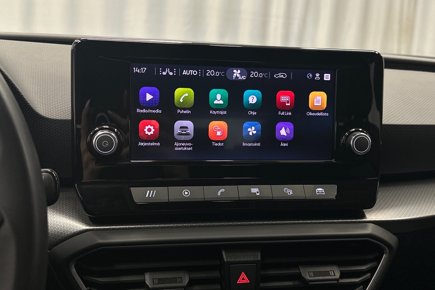 SEAT Leon Sportstourer vaihtoauto